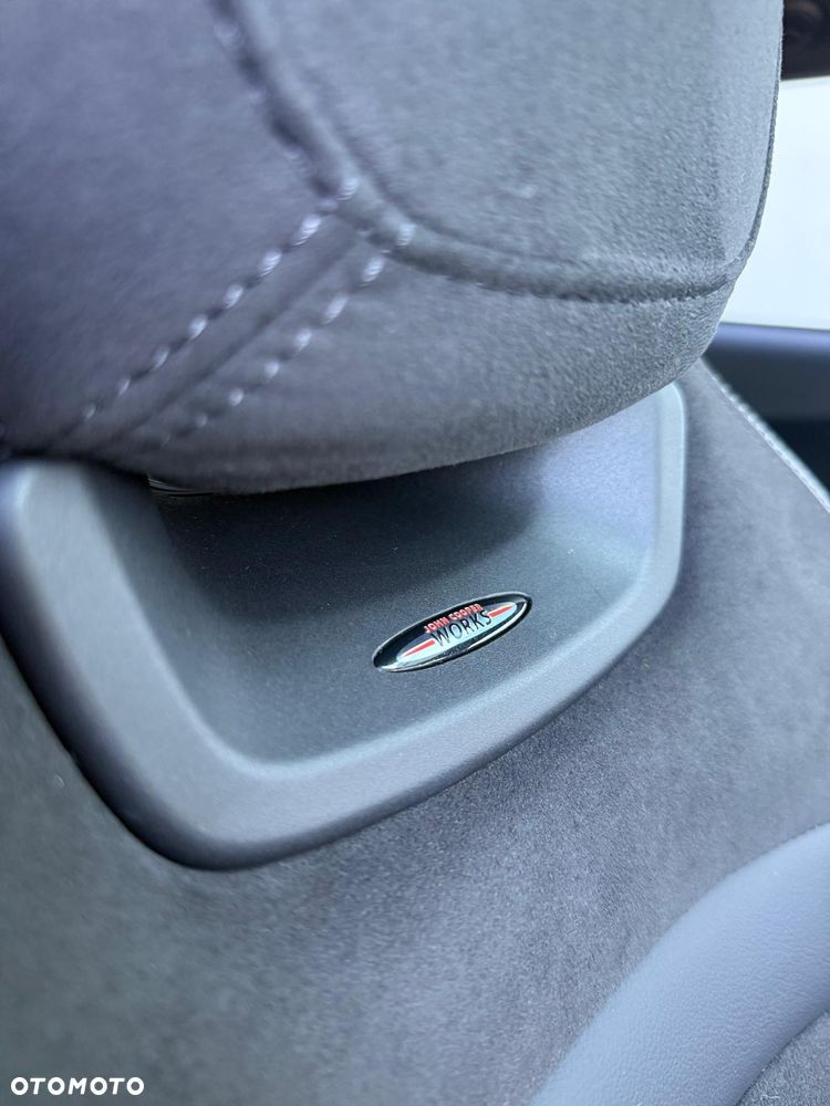 MINI John Cooper Works - 18