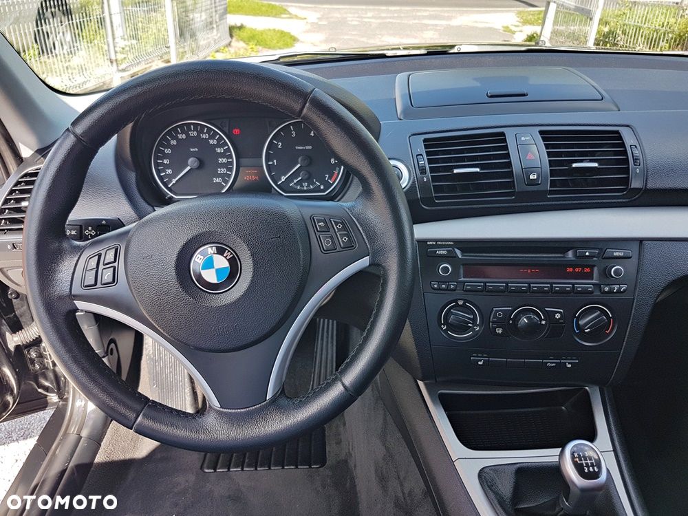 BMW Seria 1 118i Edition Sport - 14