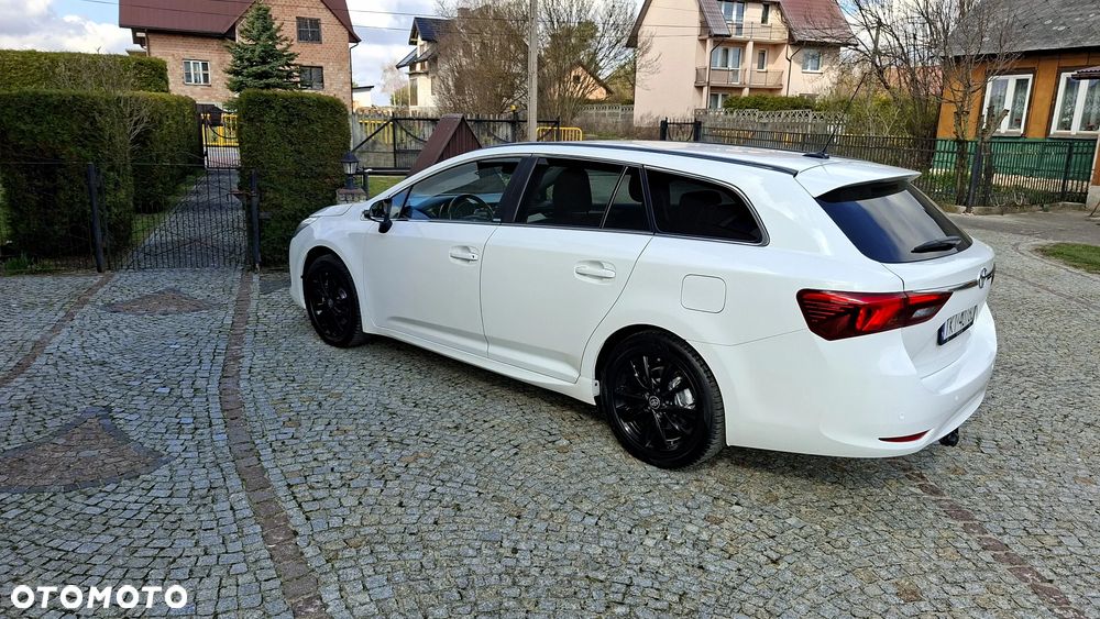 Toyota Avensis 2.0 D-4D Premium - 12