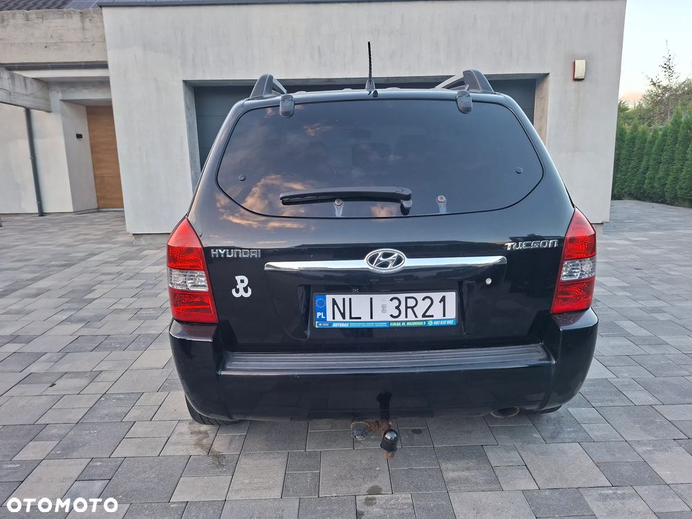 Hyundai Tucson 2.0 Comfort 2WD - 8