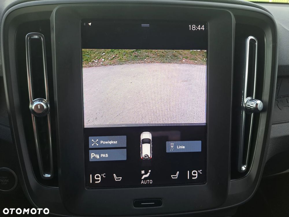 Volvo XC 40 T2 Essential - 22