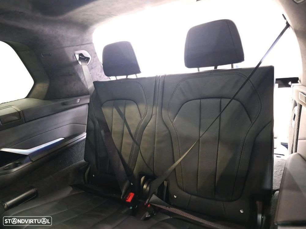 BMW X7 40 d xDrive Pack M - 9