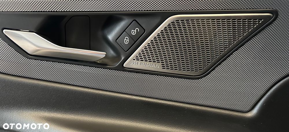 Jaguar XE 2.0 D180 R-Dynamic SE - 22