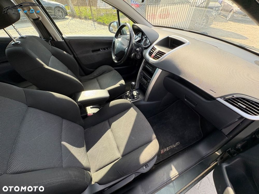 Peugeot 207 1.6 VTi Premium - 25