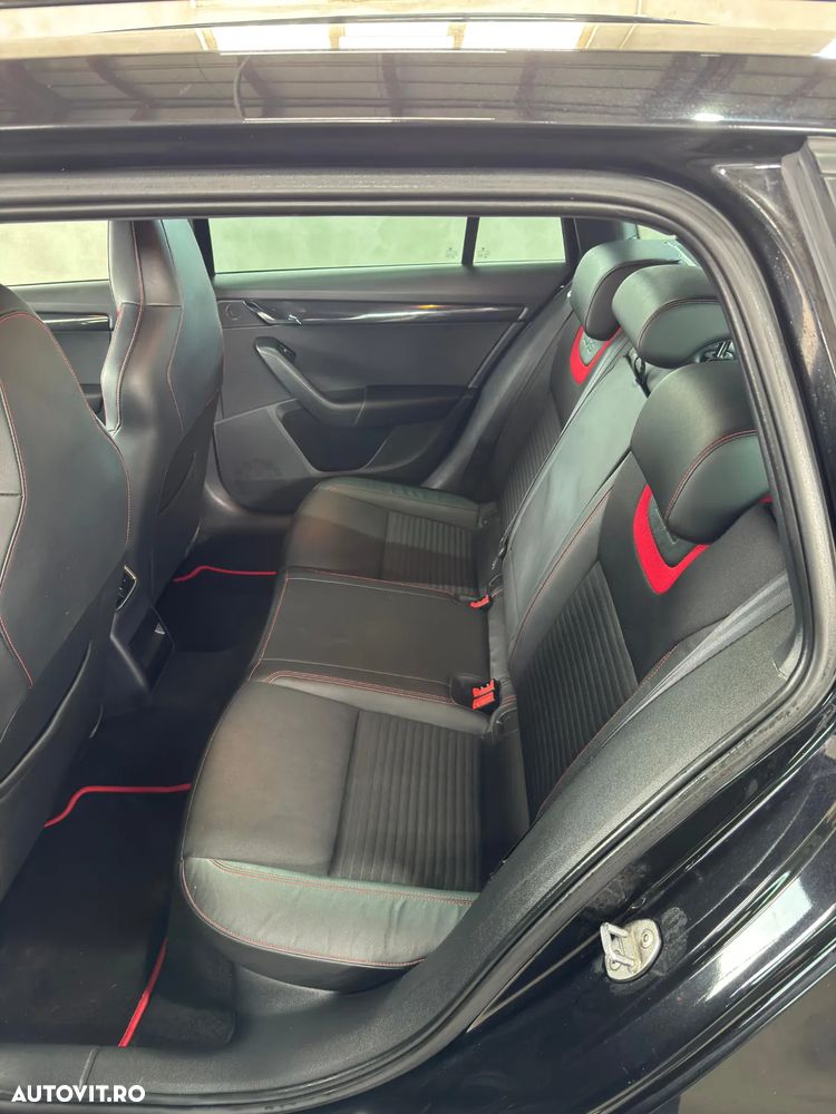 Skoda Octavia Combi Diesel 2.0 TDI RS - 20