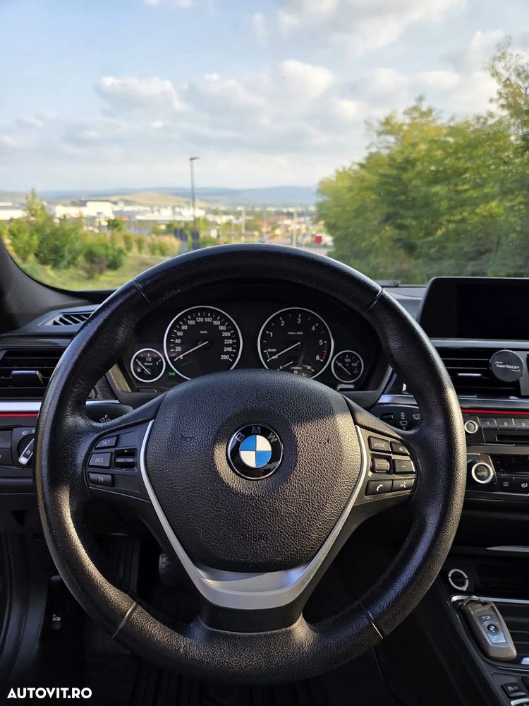 BMW Seria 3 320d - 27