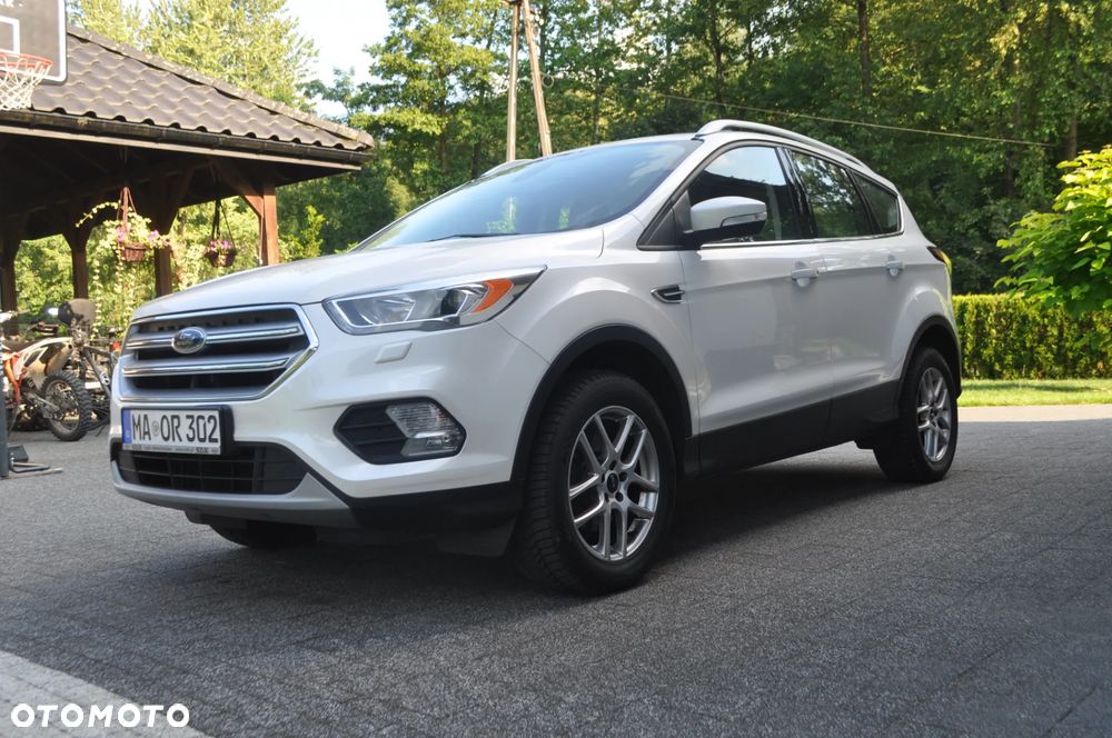 Ford Kuga 1.5 EcoBoost 2x4 Titanium - 12