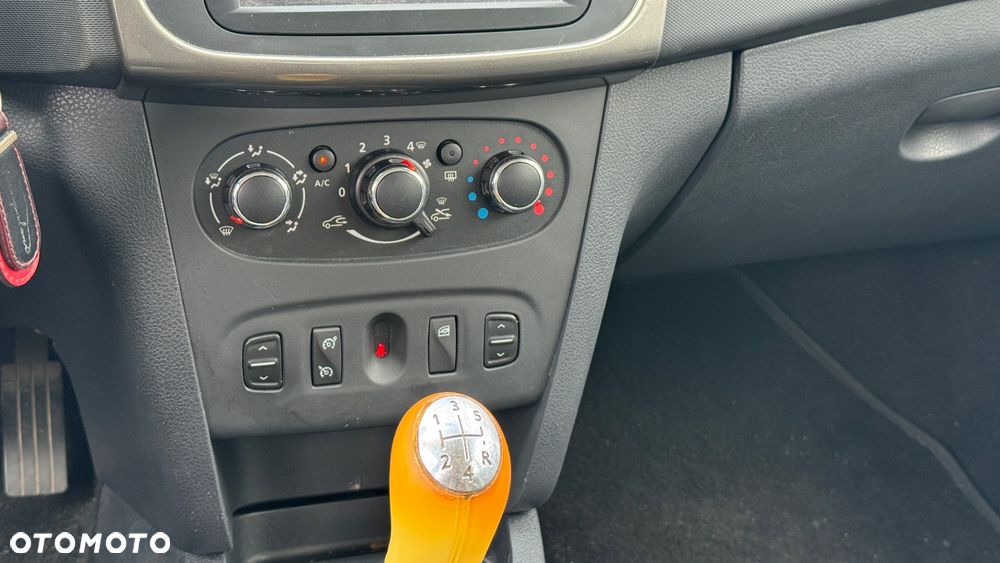 Dacia Sandero - 6