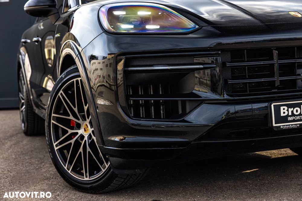 Porsche Cayenne Coupe E-Hybrid - 14