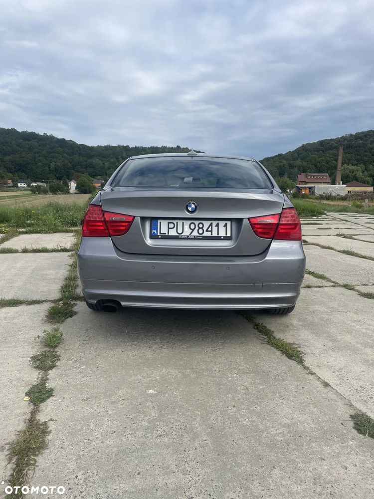 BMW Seria 3 318d - 9