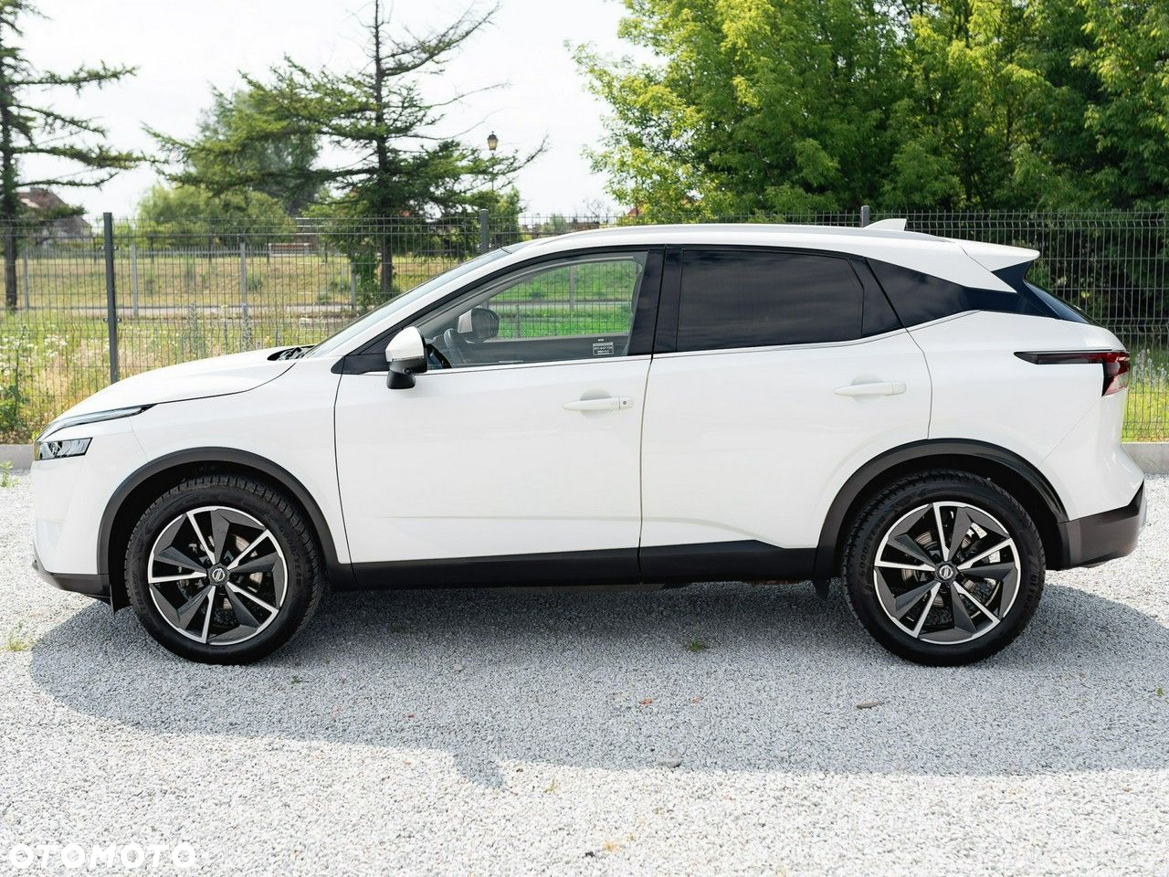 Nissan Qashqai 1.3 DIG-T N-Connecta - 10