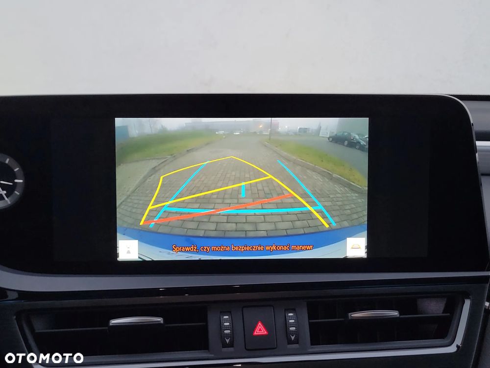 Lexus ES 300h F Sport Edition - 21