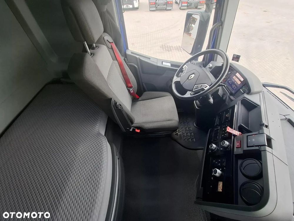 Renault T-HIGH - 9