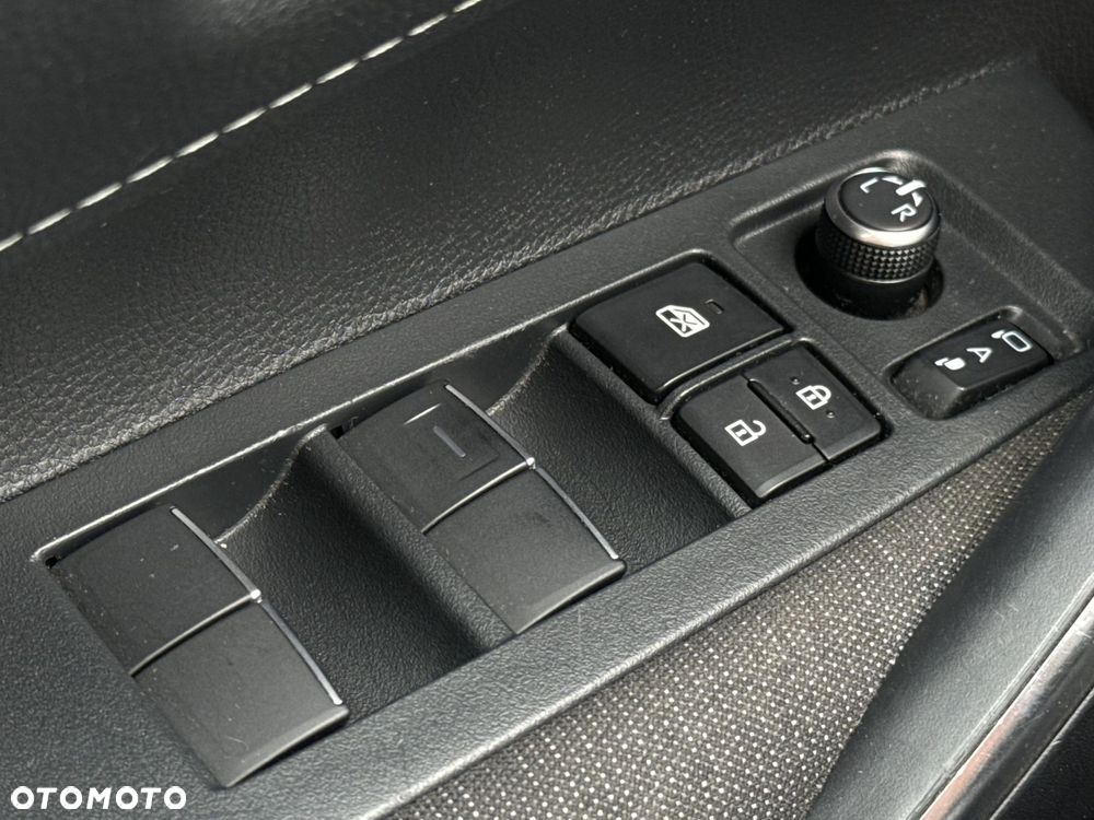 Toyota Corolla 1.8 Hybrid Comfort - 18