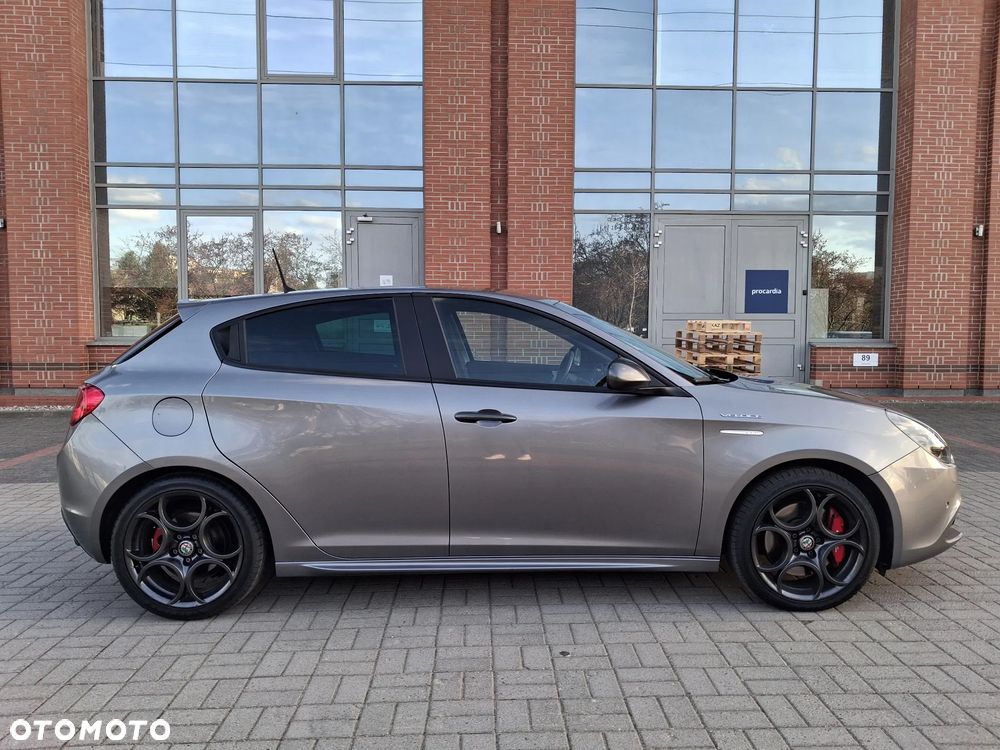 Alfa Romeo Giulietta 1750 TBi Veloce TCT - 1