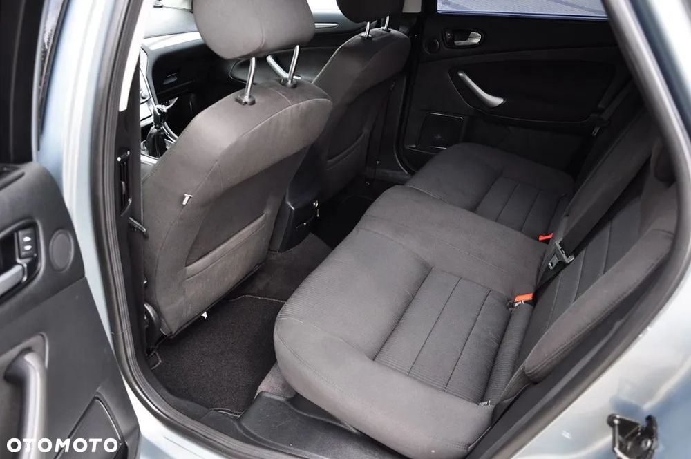 Ford Mondeo 2.0 FF Titanium - 24