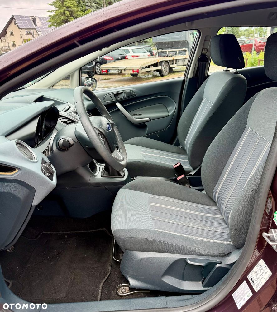 Ford Fiesta 1.25 Celebration - 9