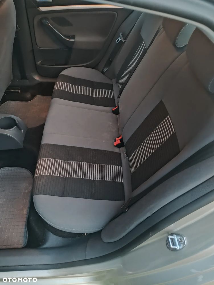 Volkswagen Jetta 1.4 TSI Comfortline - 10