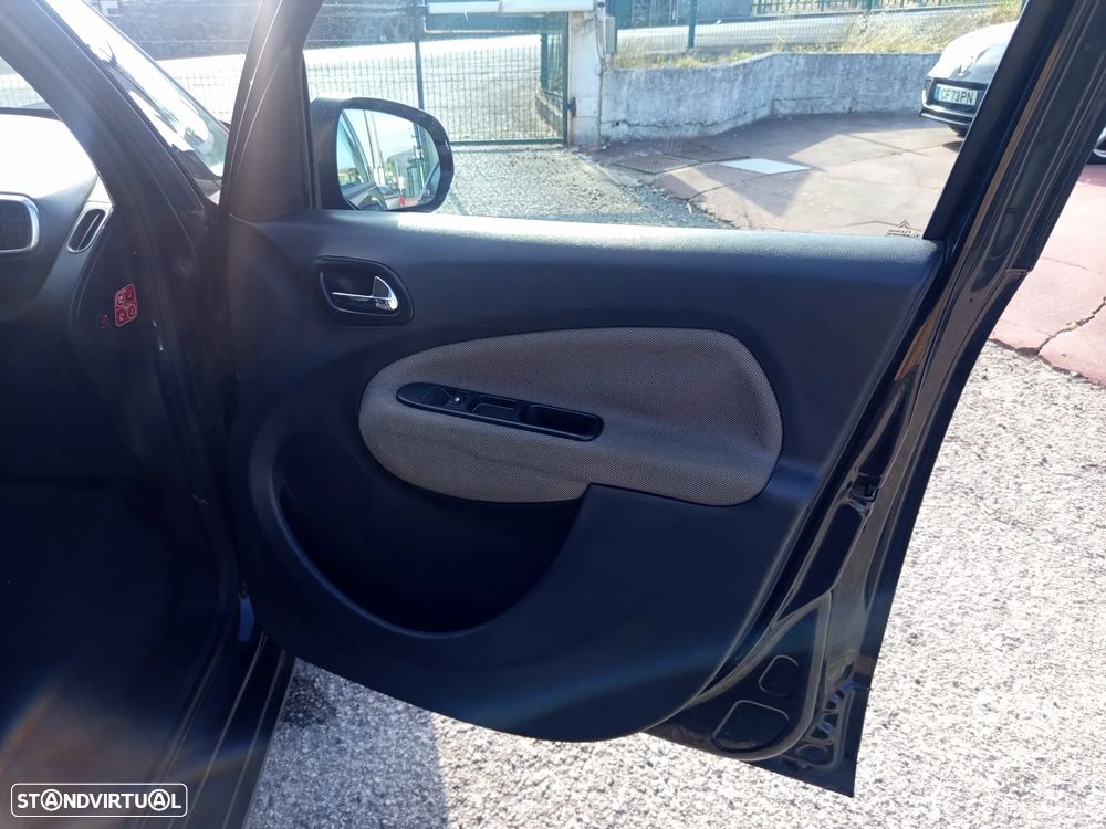 Citroën C3 Picasso 1.6 HDi Confort Airdream - 25