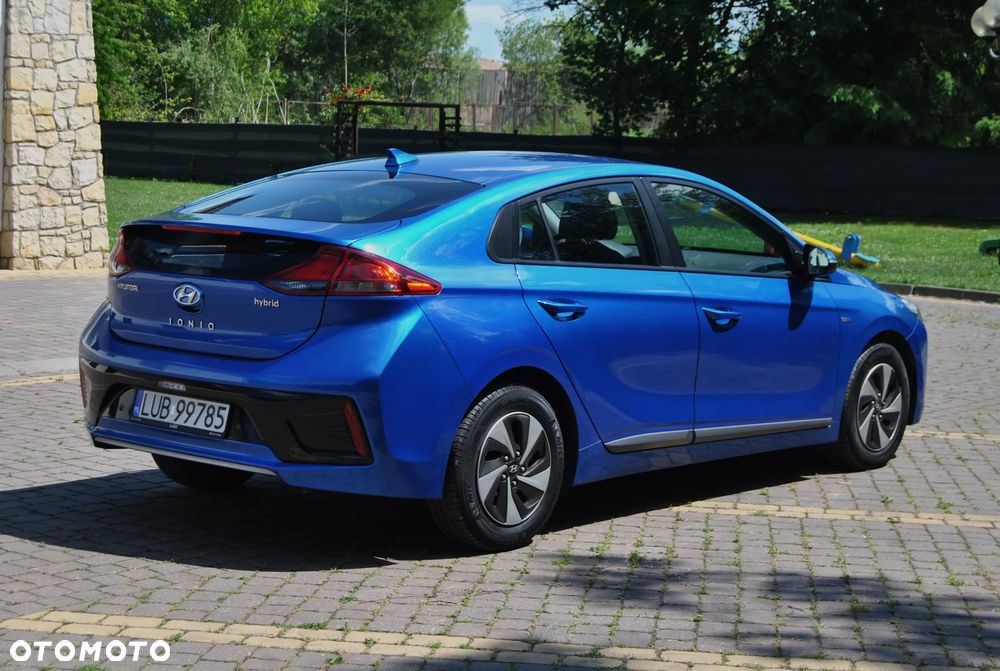 Hyundai IONIQ Hybrid Platinum - 3