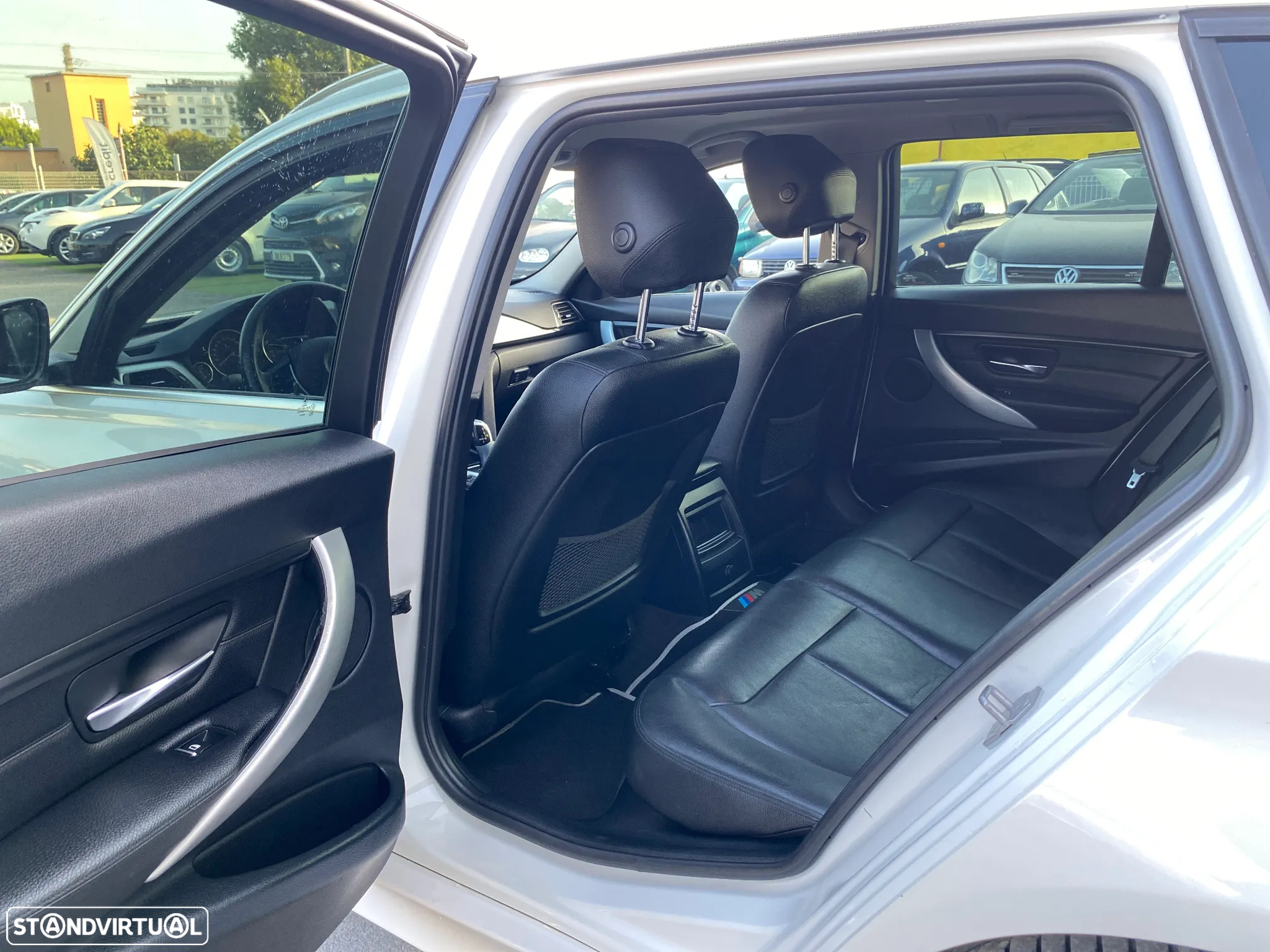 BMW 320 d Touring xDrive Pack M Auto - 48