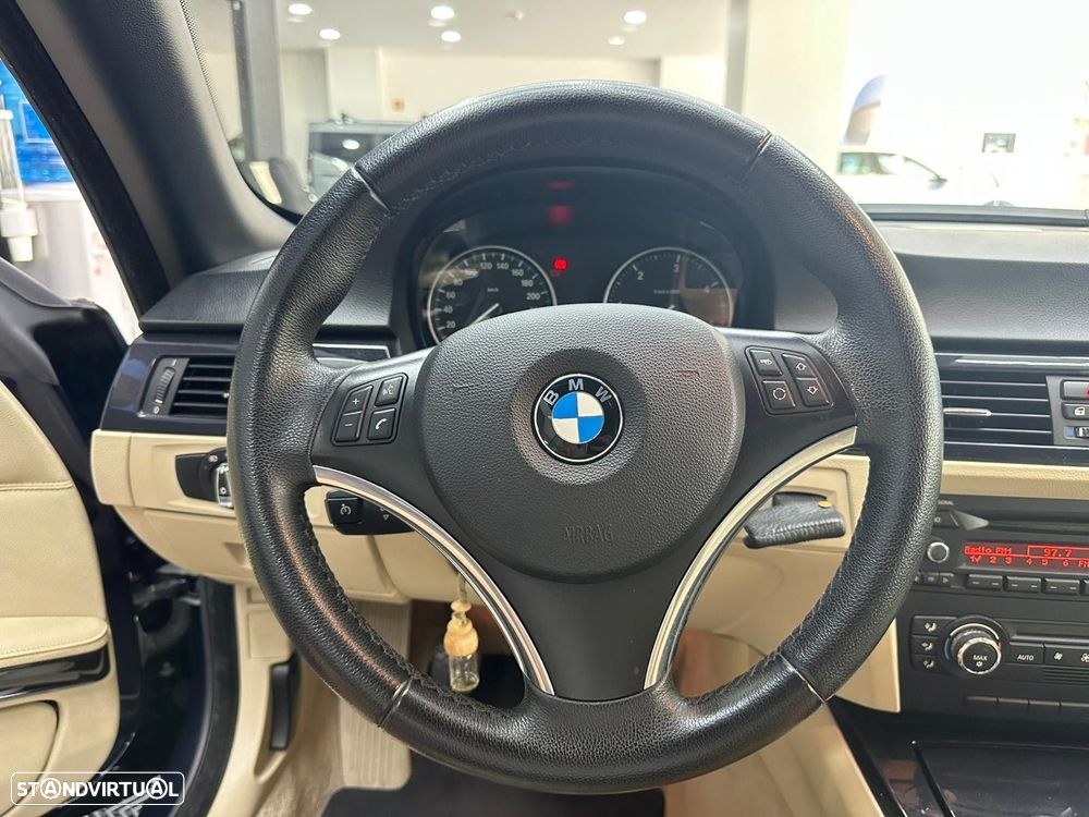 BMW 320 d Cabrio - 17