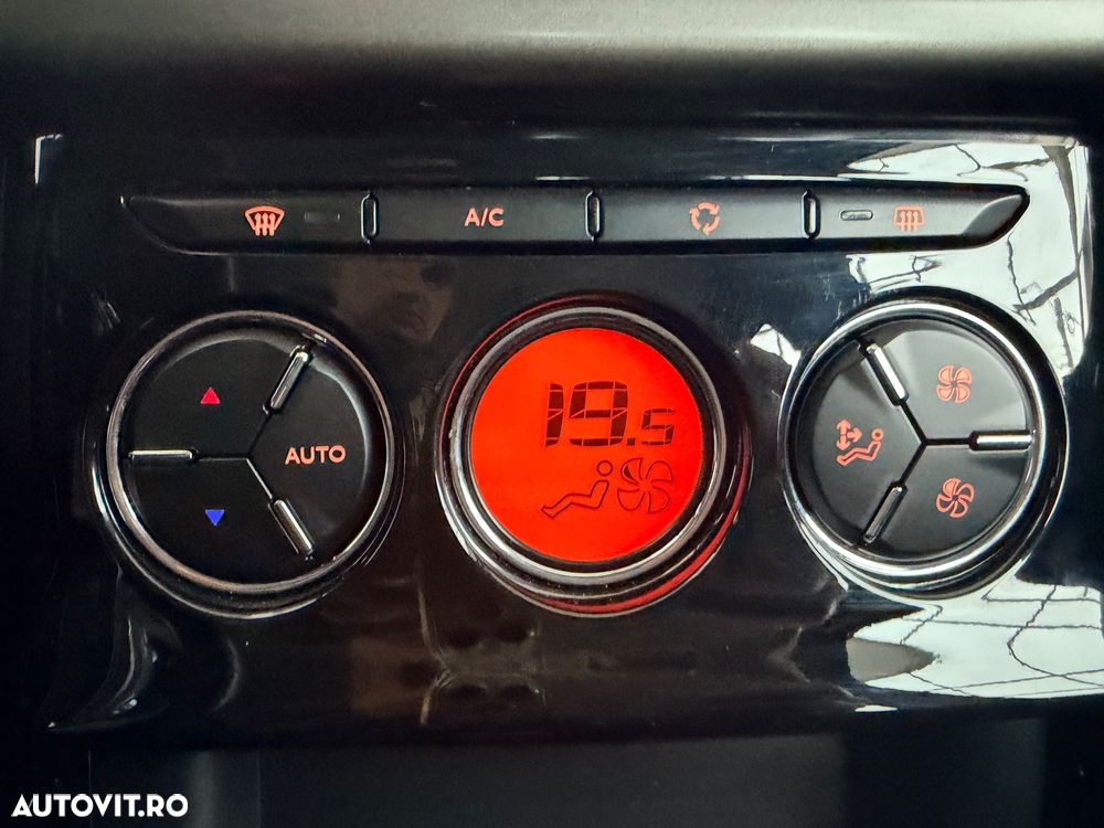 Citroën C3 Pure Tech (VTi) 82 Exclusive - 13