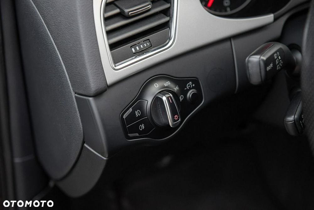 Audi A4 Avant 2.0 TDI DPF S line Sportpaket - 25