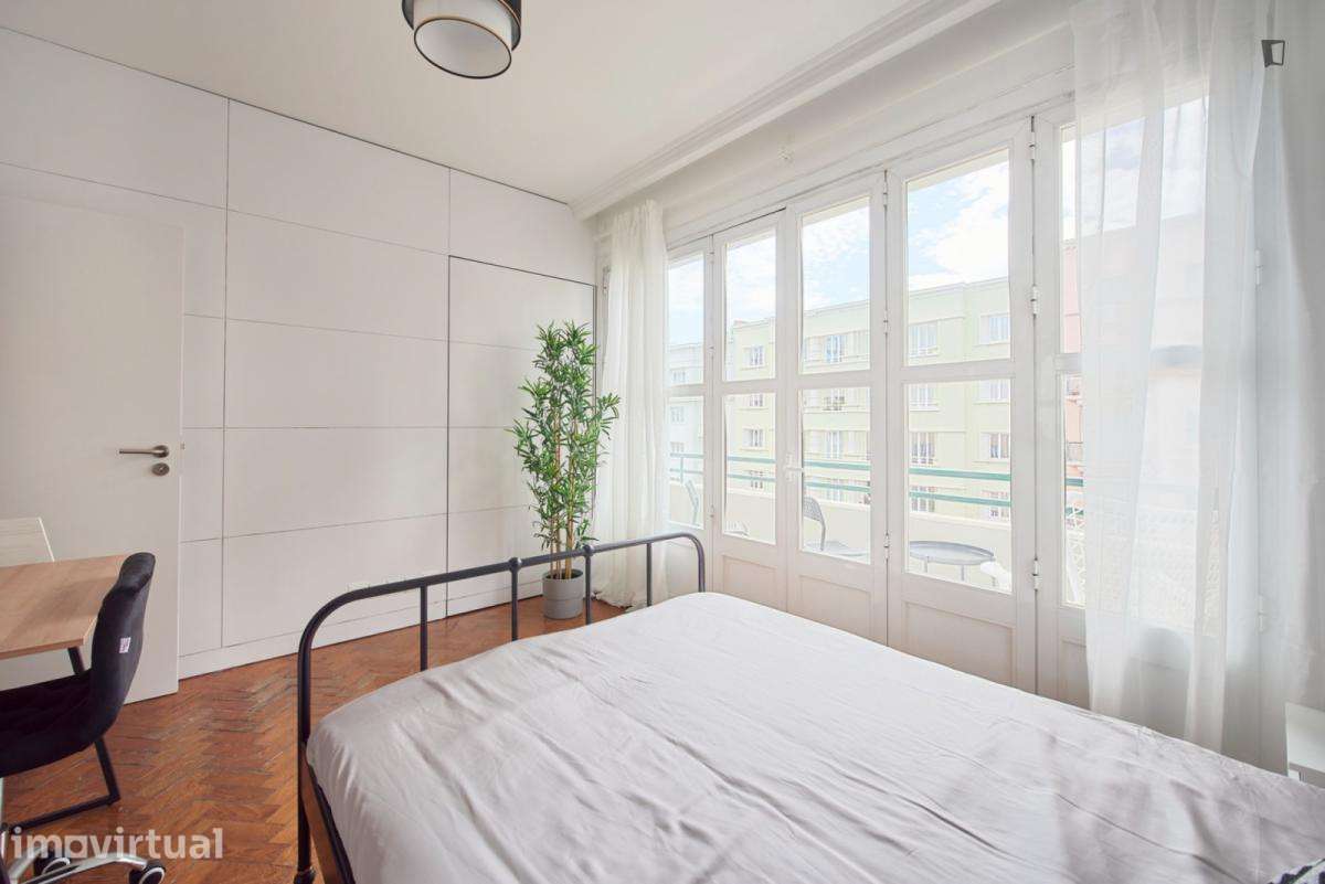 Quarto - localizado em Marquês de Pombal Lisbon - Grande imagem: 3/60