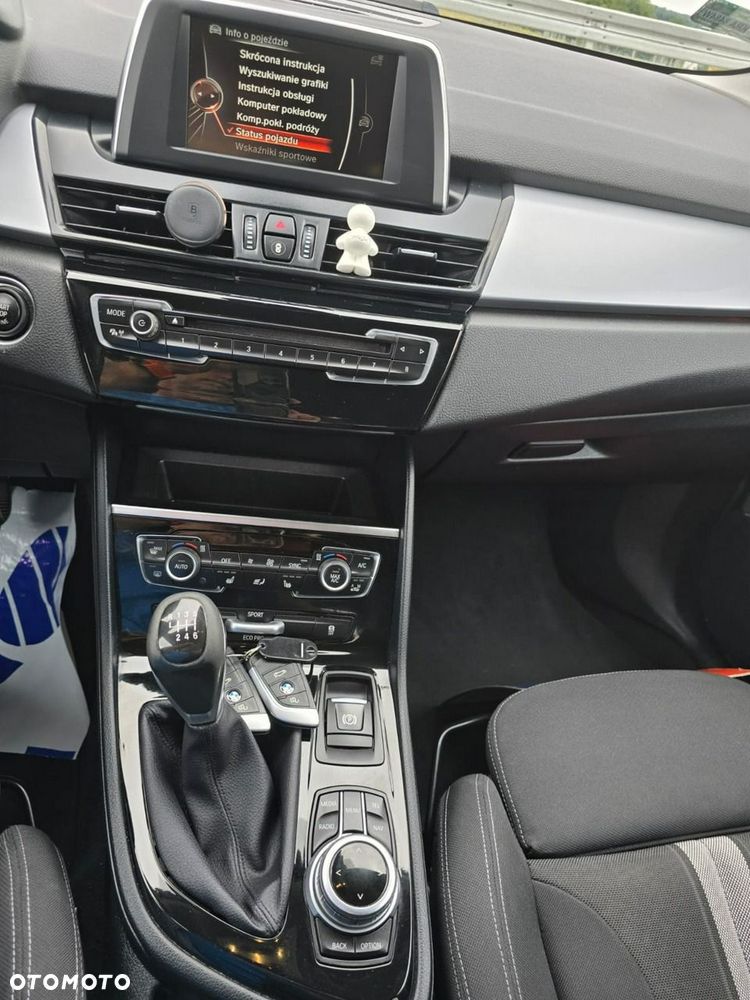 BMW Seria 2 218d Sport Line - 24