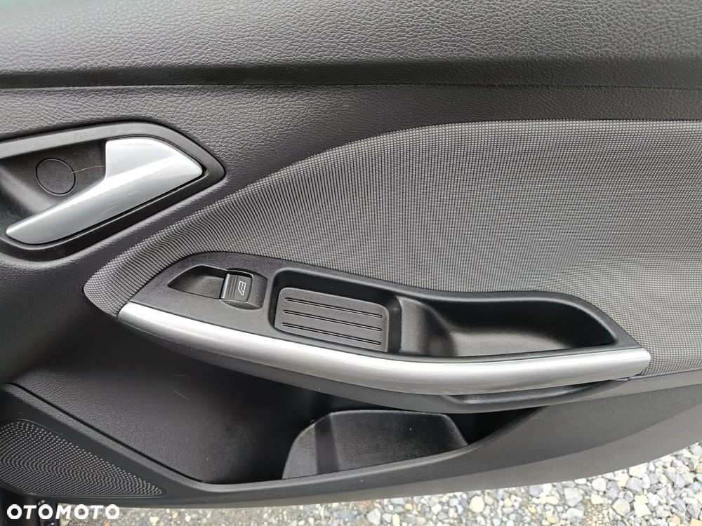 Ford Focus - 12