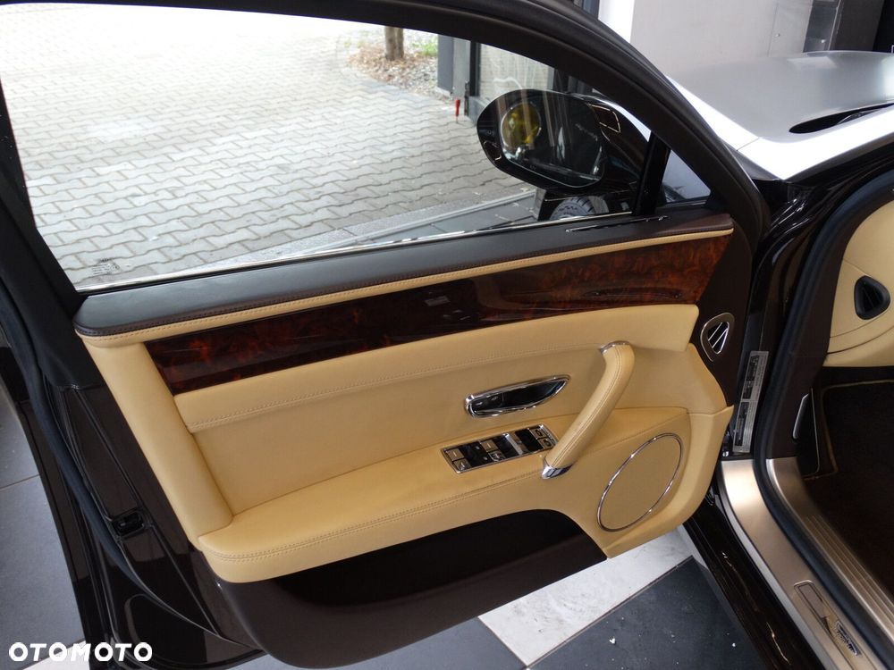 Bentley Flying Spur - 8