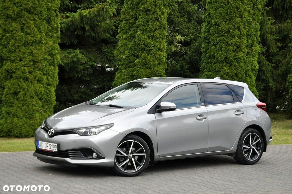 Toyota Auris - 11