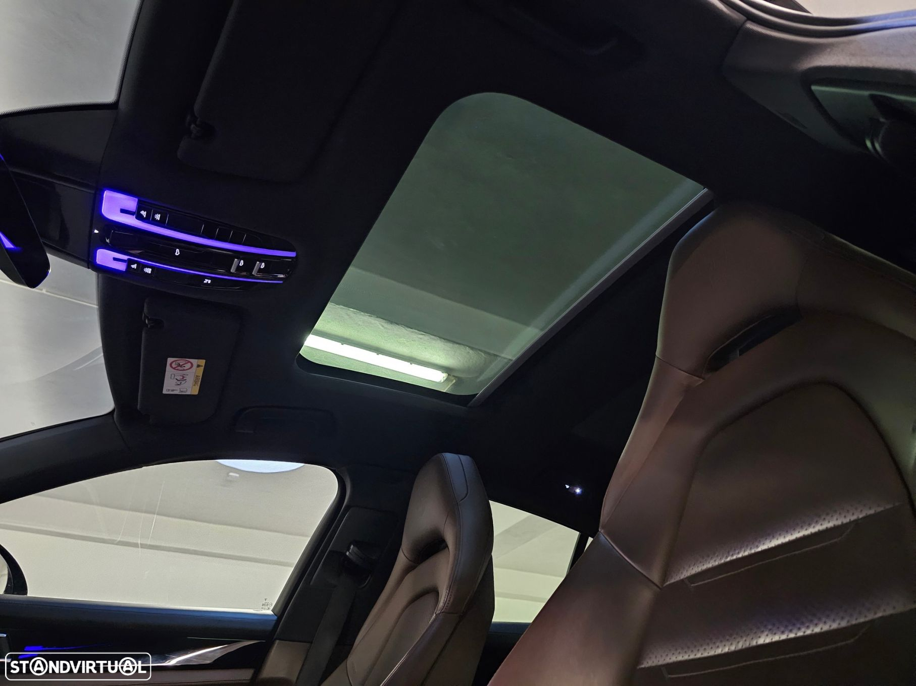 Porsche Panamera 4 E-Hybrid Platinum Edition - 31
