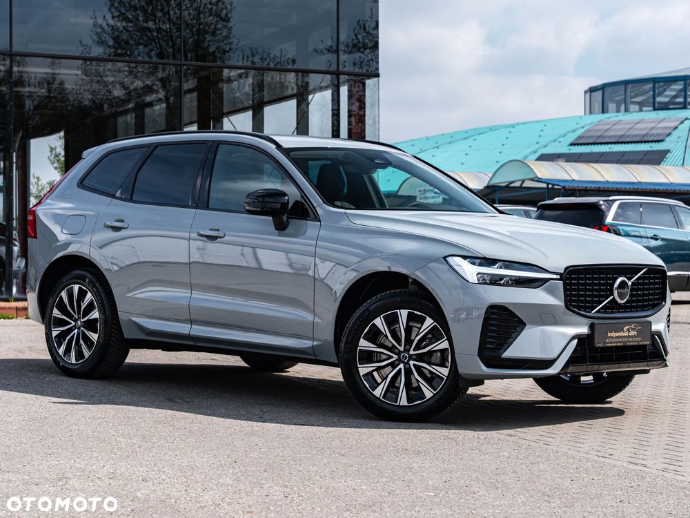 Volvo XC 60 B4 B Plus Dark - 9