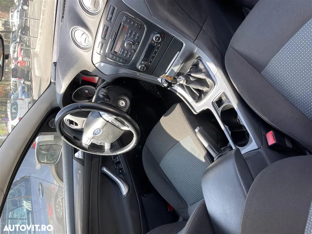 Ford Mondeo 1.6 TDCi Ambiente - 16