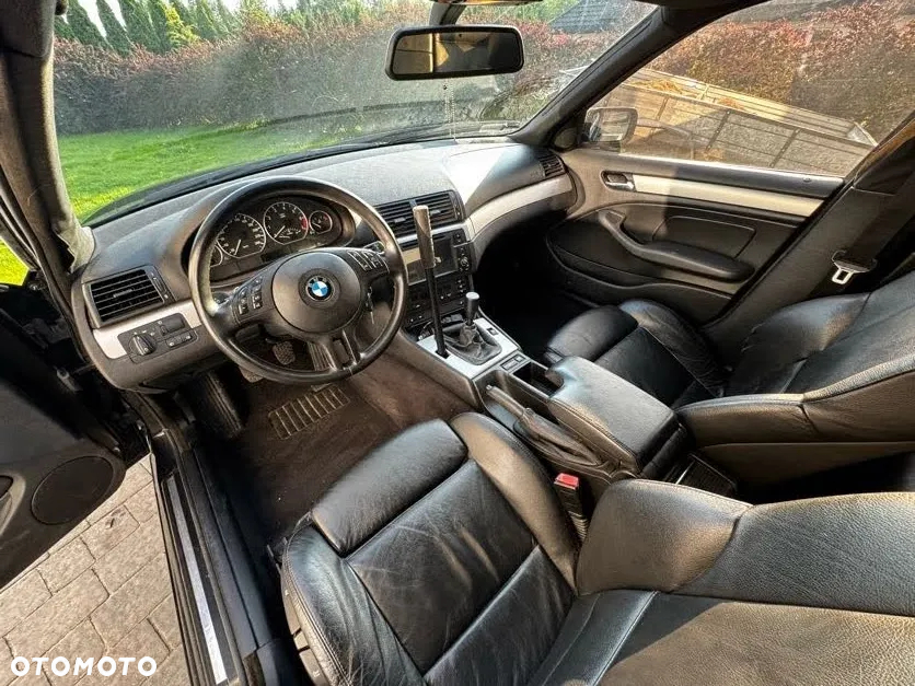 BMW Seria 3 330i Edition Sport - 10