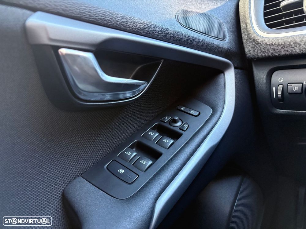 Volvo V40 2.0 D2 Kinetic - 32