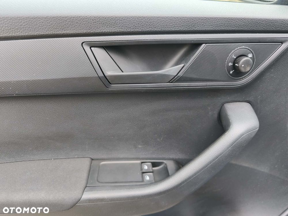 Skoda Fabia 1.0 MPI Active - 28