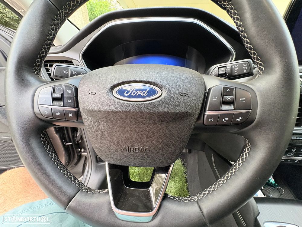 Ford Kuga 2.5 PHEV Vignale - 13