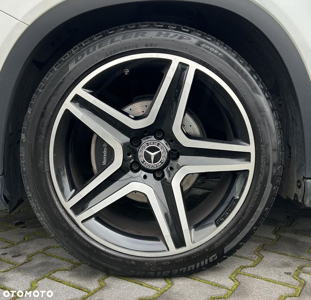 Mercedes-Benz GLA 200 7G-DCT AMG Line - 10