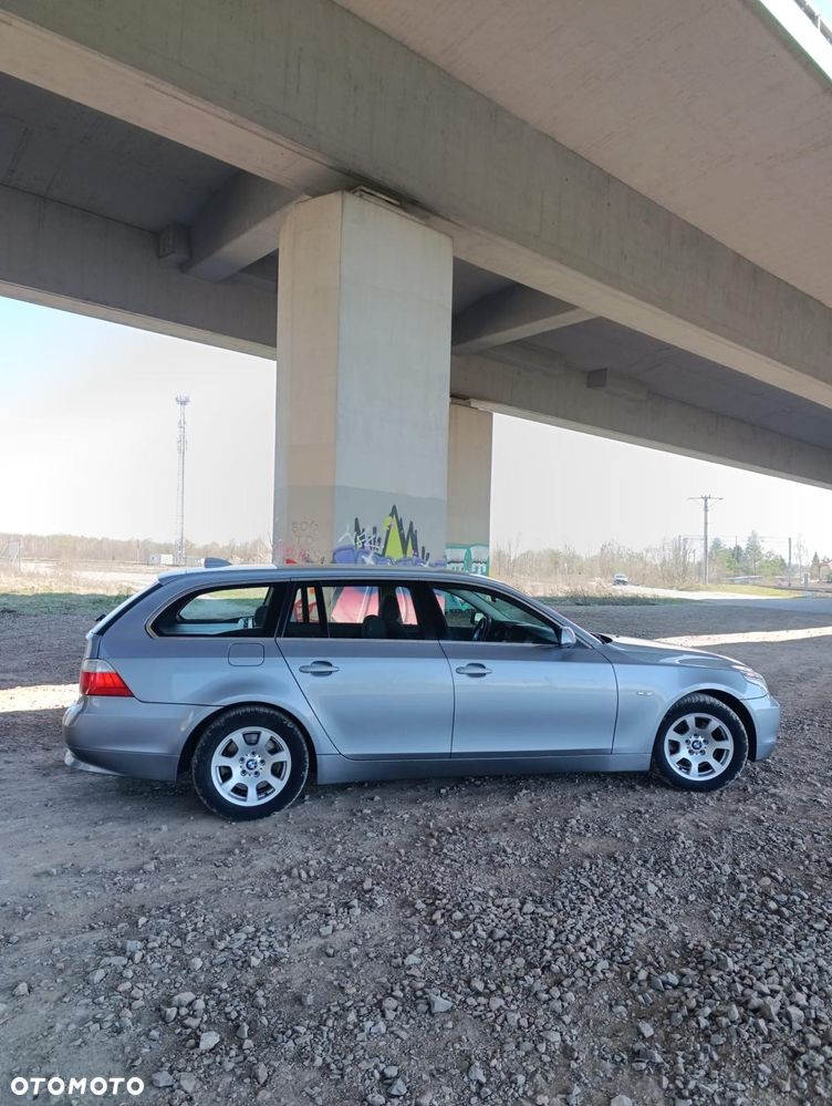 BMW Seria 5 525d - 8