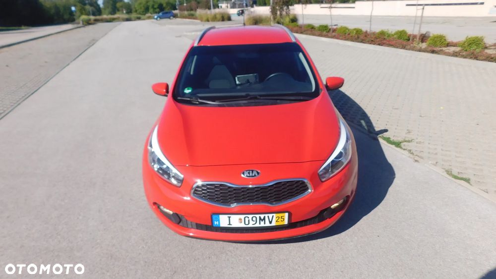 Kia Ceed - 28