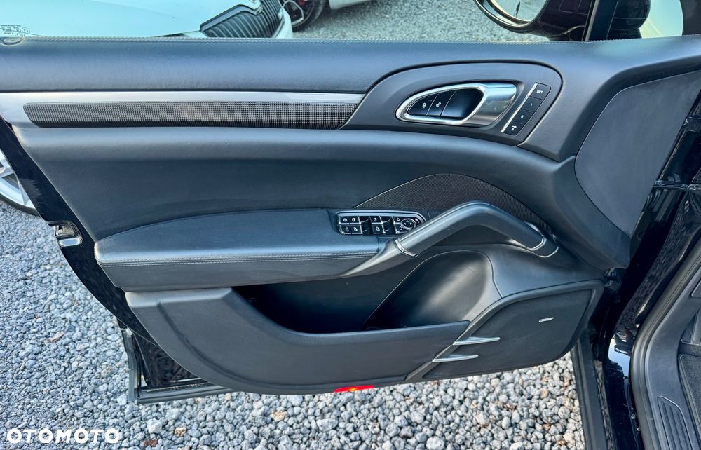 Porsche Cayenne Diesel Platinum Edition - 17