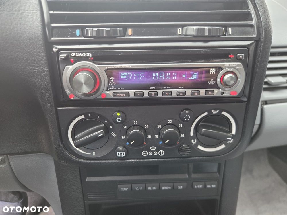 BMW Seria 3 320i - 5