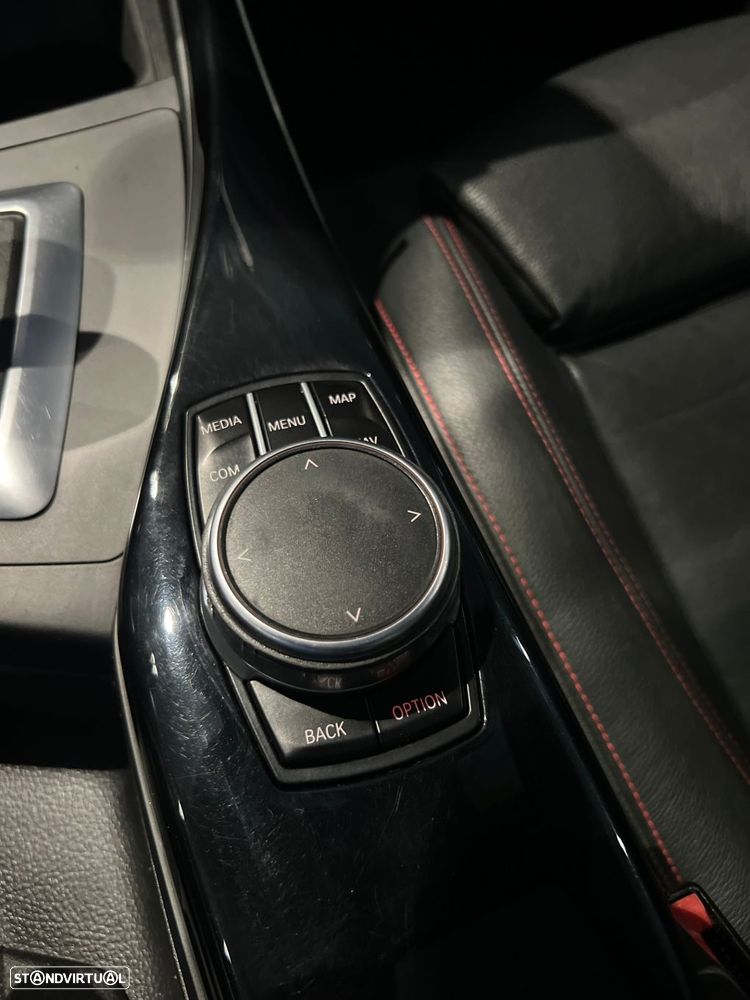 BMW 118 i Line Sport Auto - 27