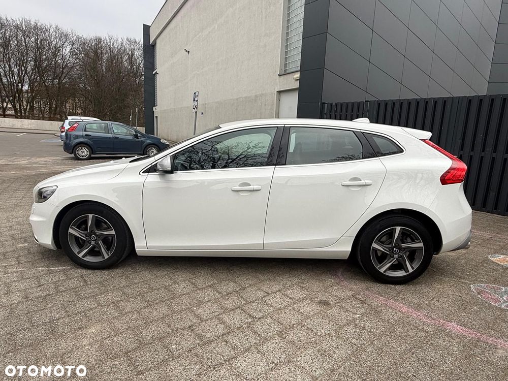 Volvo V40 D2 RDesign - 13
