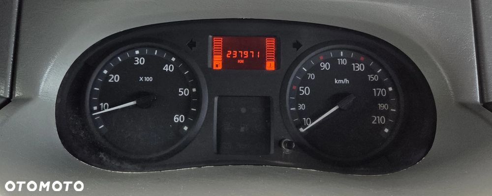 Renault Trafic Vivaro Primastar - 17