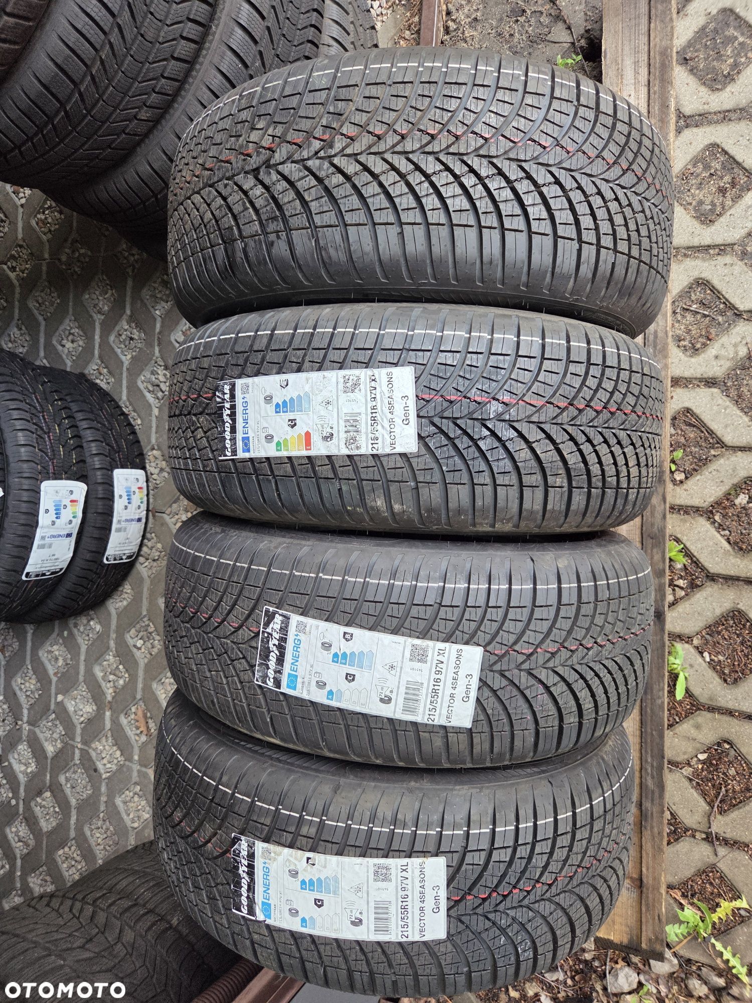 opony nowe 215/55R16 Goodyear vector 4season Gen-3 - 1