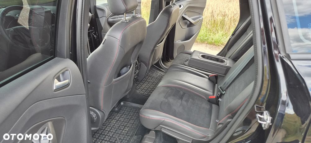Ford Kuga 2.0 TDCi 4x4 ST-Line - 12